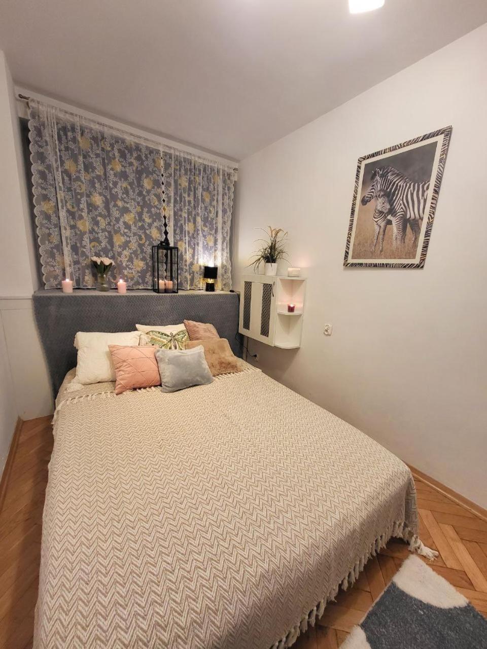 View Apartments And Rooms Varşovia Exterior foto