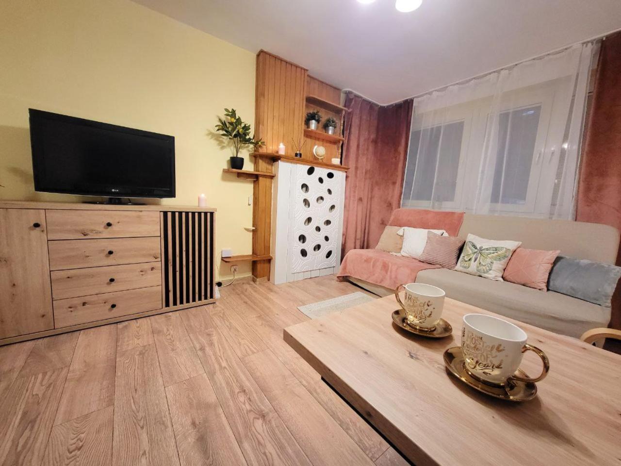 View Apartments And Rooms Varşovia Exterior foto