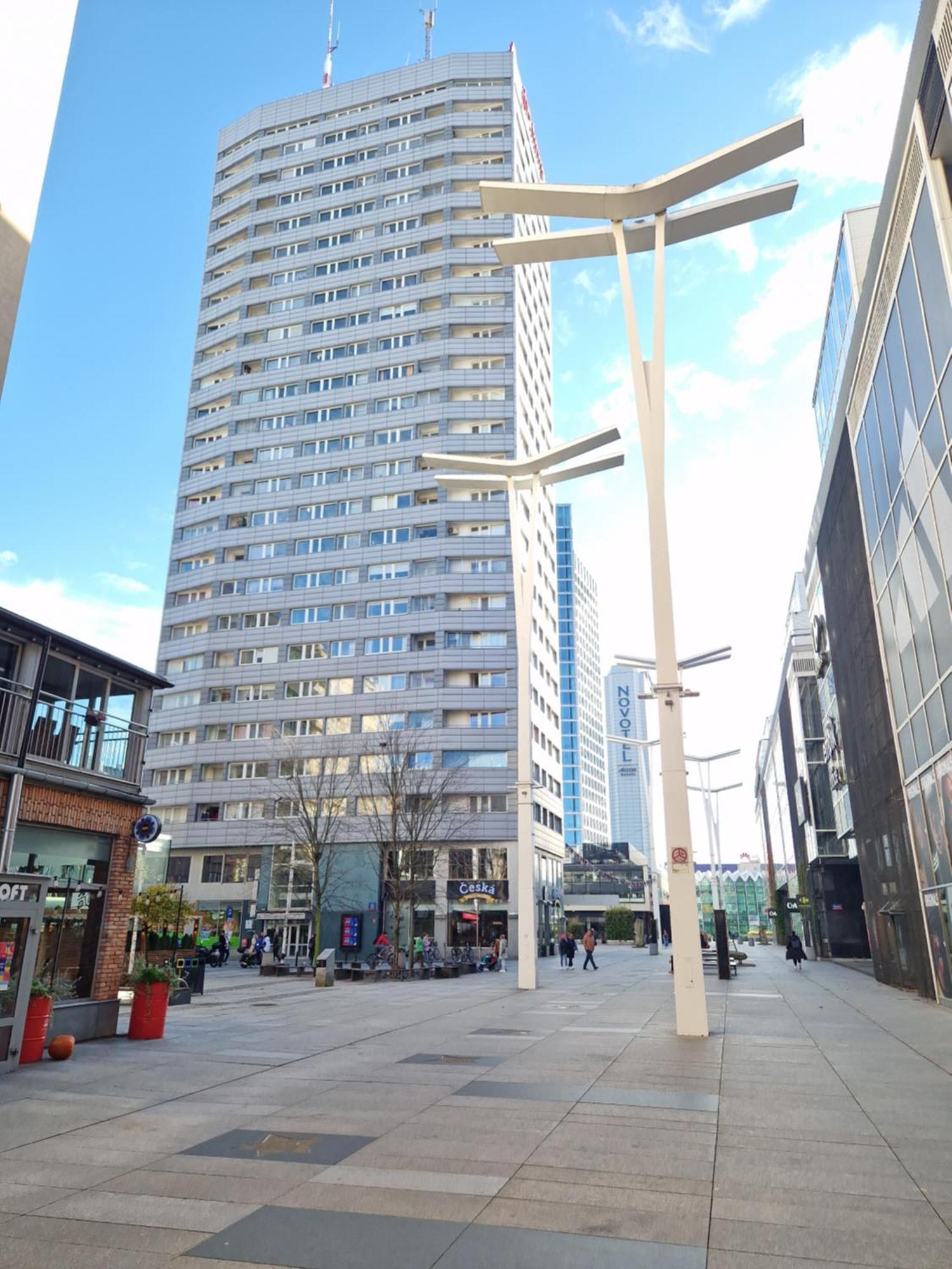 View Apartments And Rooms Varşovia Exterior foto
