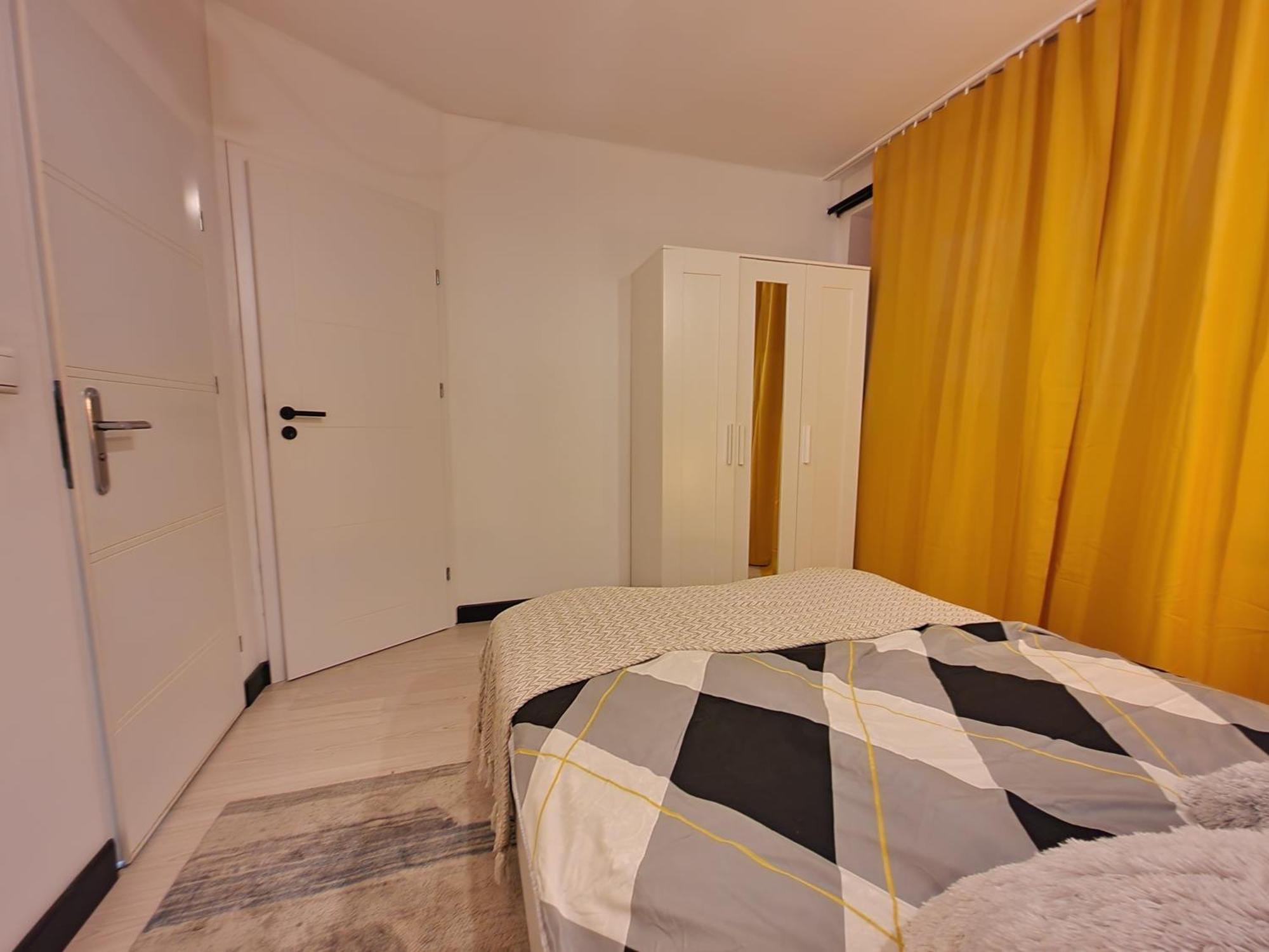 View Apartments And Rooms Varşovia Exterior foto